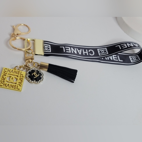 Chanel Ribbon Key/bag/Wrist Keychain Zipper Pulls - Picture 3 of 4